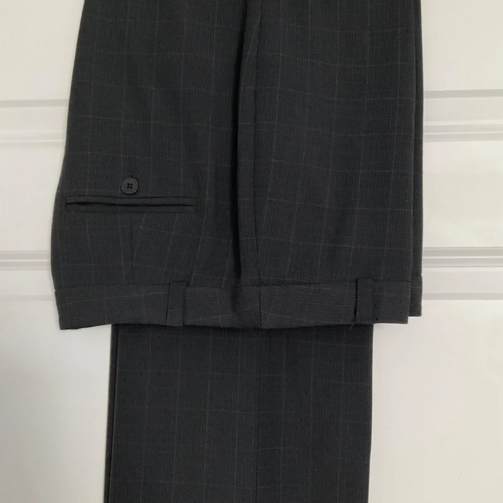 Black pants - Picture 3 of 3
